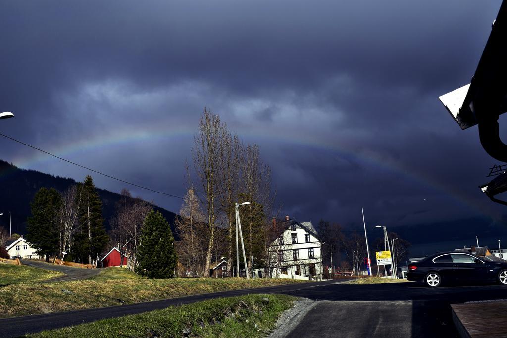 Lyngseidet Gjestegard As Luaran gambar